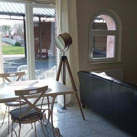 Au Bonheur Des Anes - Gite Topaze Le Quesnoy-en-Santerre エクステリア 写真